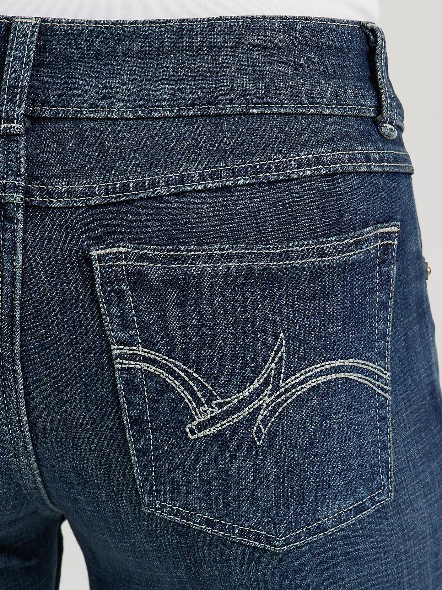 Wrangler Women's Jeans - Mid Rise - DO Wash 1009MWZDO