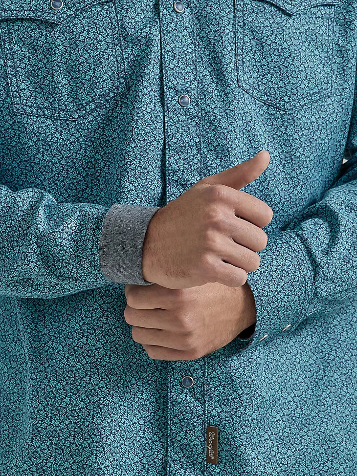 WRANGLER MEN’S WRANGLER RETRO PREMIUM SNAP PRINT SHIRT IN TURQUOISE WAVE 112346625