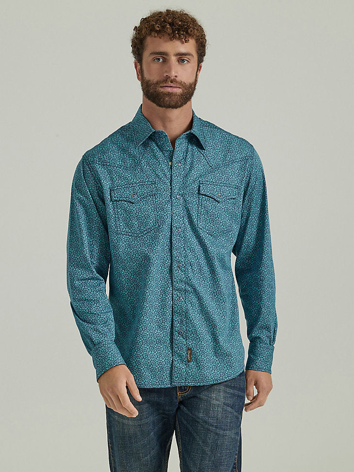 WRANGLER MEN’S WRANGLER RETRO PREMIUM SNAP PRINT SHIRT IN TURQUOISE WAVE 112346625