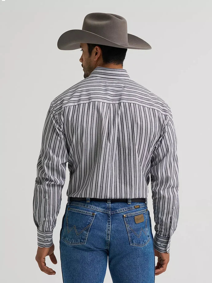 Wrangler Men's George Strait Smoky Stripe Long Sleeve Button-Down Shirt 112385355