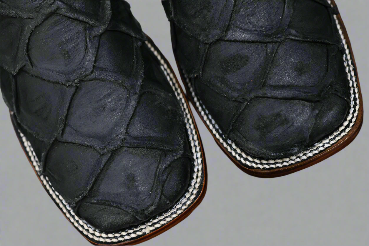 Colunga Ranch Pro Rodeo Boots – Black Fish Print Cowboy Boots