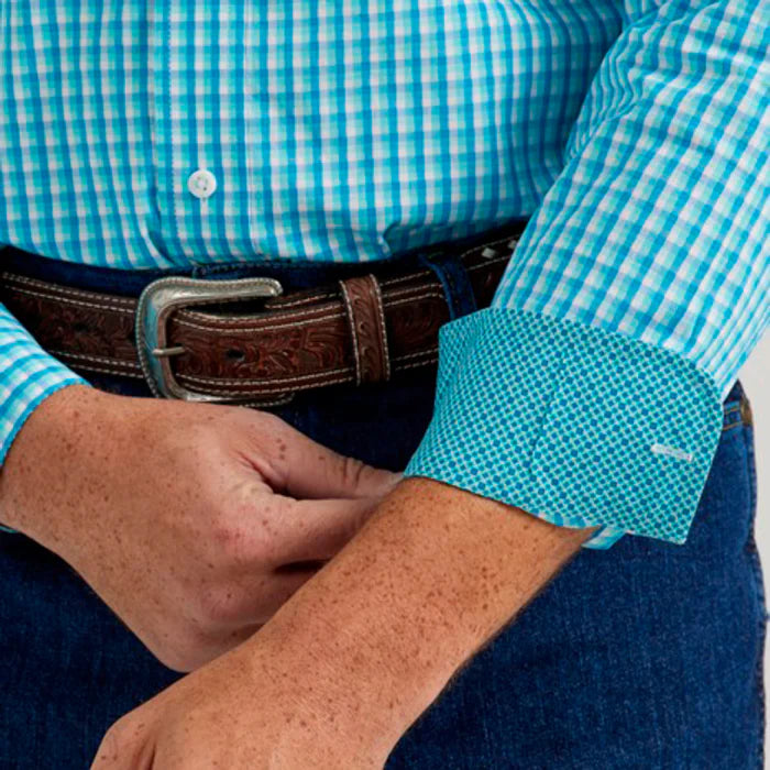 Wrangler Men's George Strait Long Sleeve Button Down 112346525