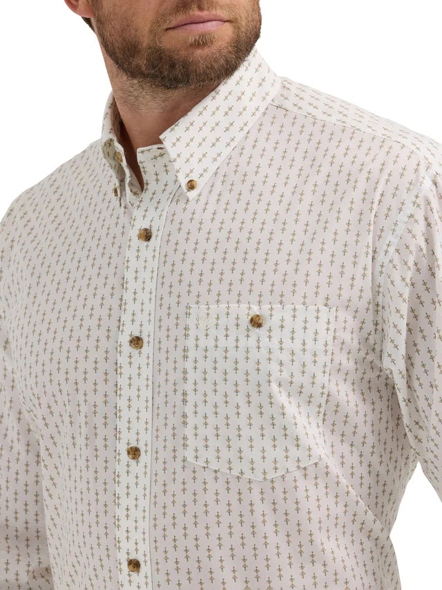 Wrangler Men's Classic White Western Print Button-Up 112352417