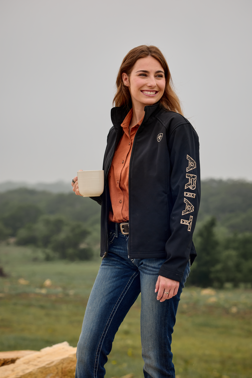 Ariat Women's Southwest Logo Softshell Jacket 10062308