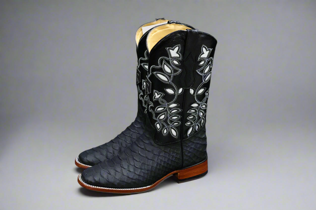 Colunga Ranch Pro Rodeo Boots – Black Python Print Cowboy Boots