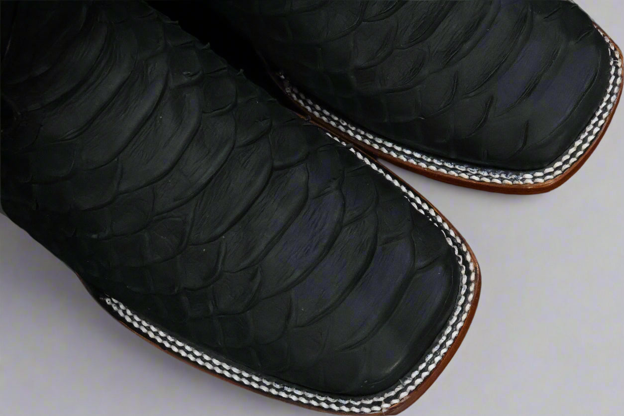 Colunga Ranch Pro Rodeo Boots – Black Python Print Cowboy Boots