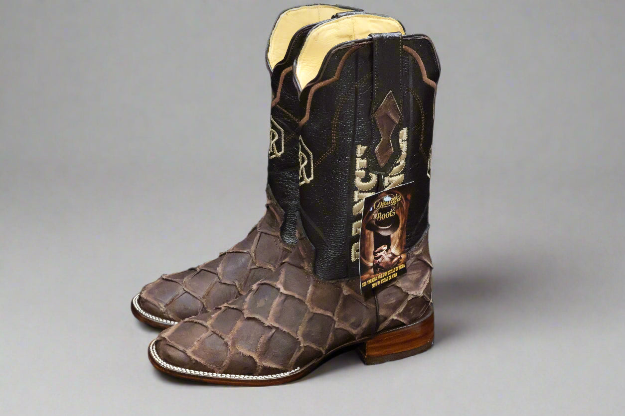 Colunga Ranch Pro Rodeo Boots – Brown Fish Print Cowboy Boots