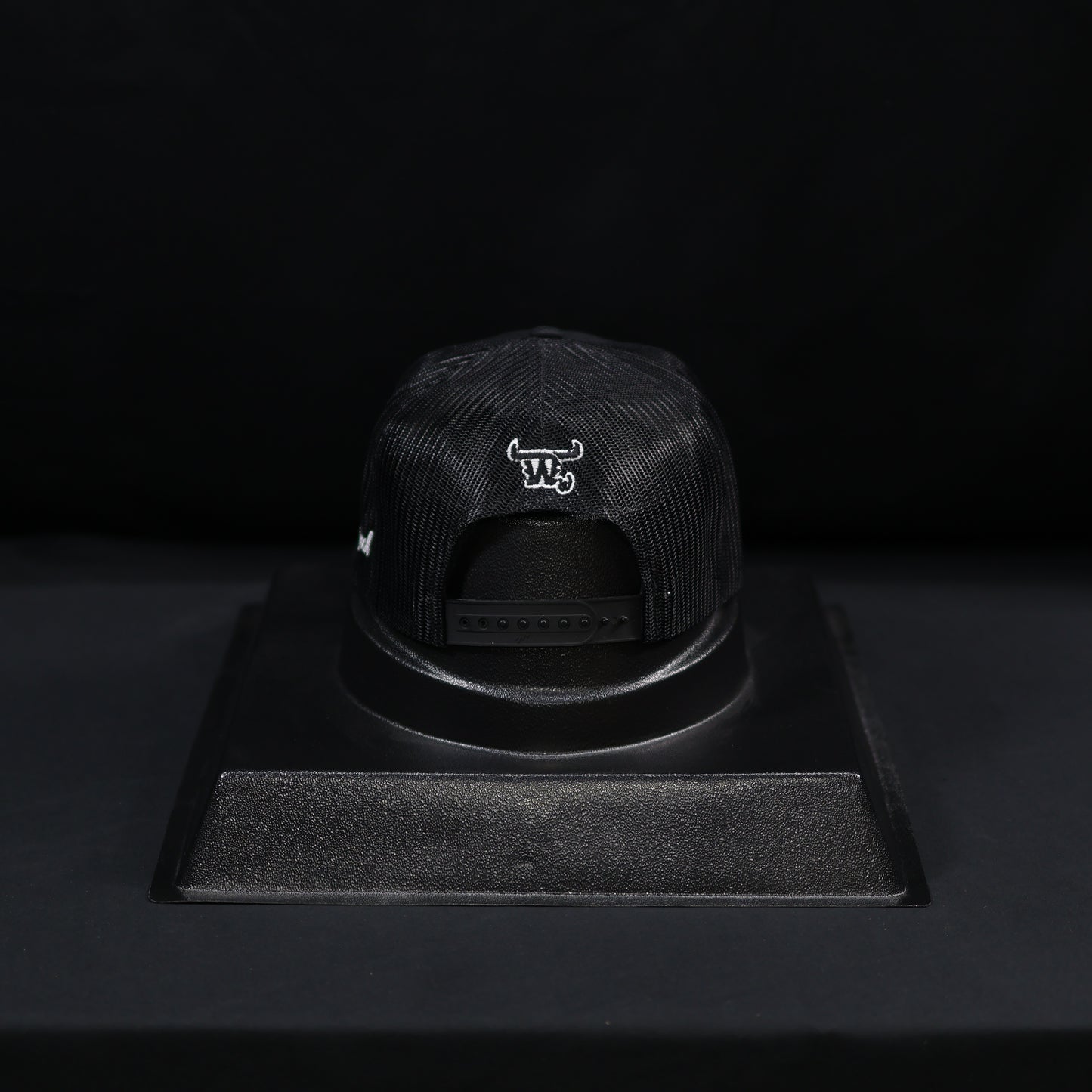 TR Texas White/ Black Cap