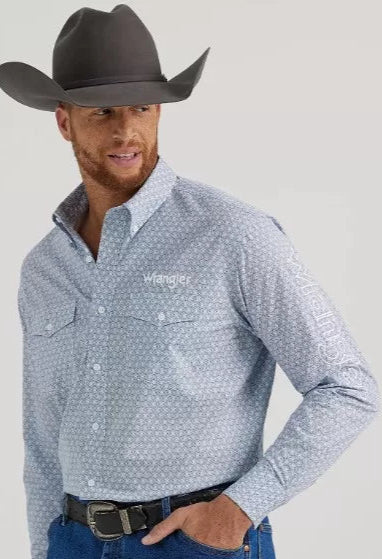 WRANGLER CLASSIC FIT GEO LOGO SLEEVE PALE BLUE 112346235