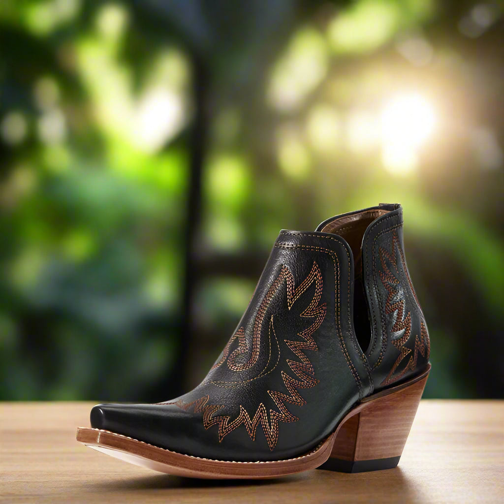 Ariat Women's Brooklyn Black Dixon 10029653 Size 8.5B