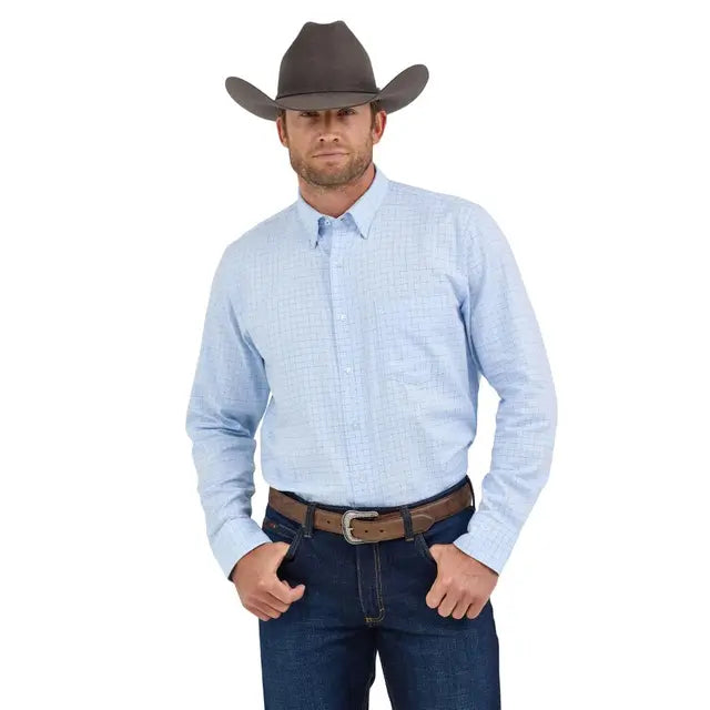 Wrangler Men's Cody Johnson Long Sleeve Woven Button Down Shirt, Blue - 112357680